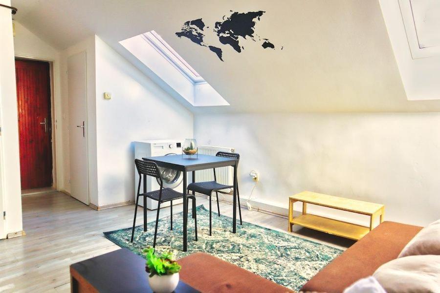 C Private Room In City Center In Bratislava Eksteriør bilde