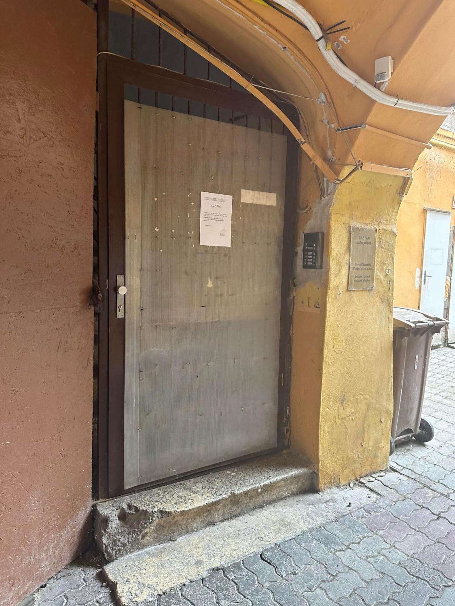 C Private Room In City Center In Bratislava Eksteriør bilde